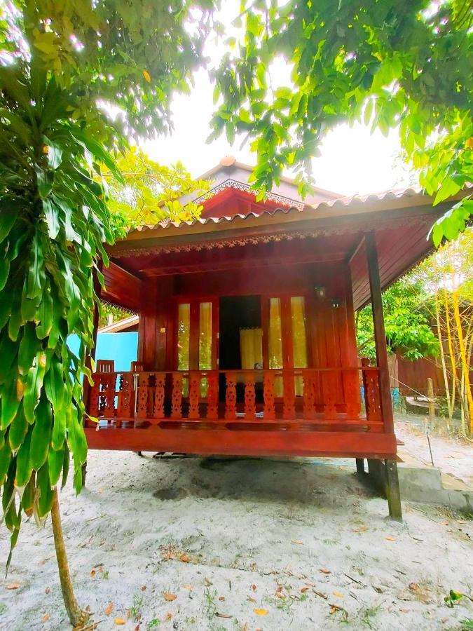 Frog Beach House Koh Phayam Dış mekan fotoğraf