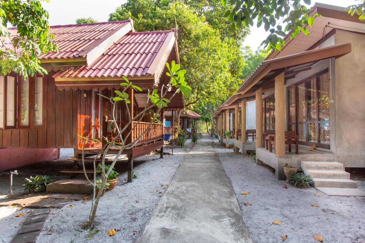 Frog Beach House Koh Phayam Dış mekan fotoğraf